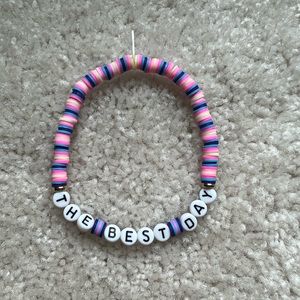 TAYLOR SWIFT | “The Best Day” Inspired Friendship Bracelet
